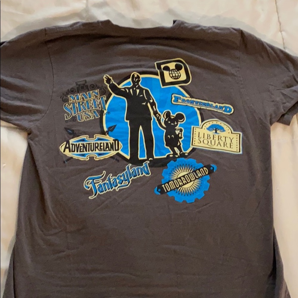 Vintage Walt Disney World Magic Kingdom T-shirt